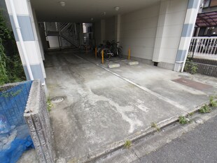 カーサ曽池町の物件外観写真